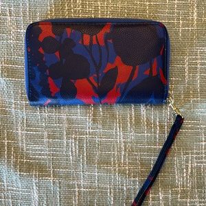 Flower wristlet